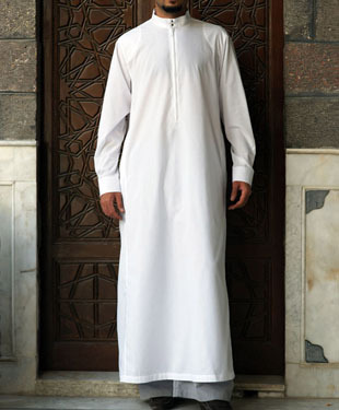 Galabiyya, sumber : Islamic Clothing - WordPress.com